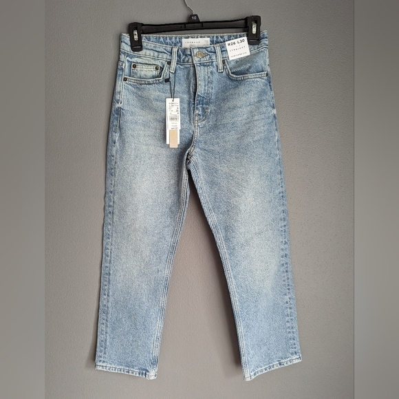 NWT TopShop Jeans. Women's size 26 jeans. Light wash blue jeans. Straight leg